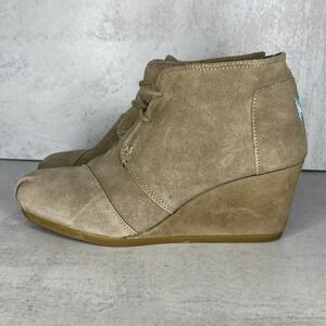 Toms Desert Wedge Bootie Womens Size 9 Beige Suede Ankle Boots
